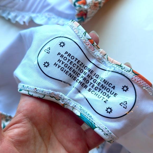 NWOT Modest Floral Bikini Set with Rushed Ruffle Top size M - Picture 7 of 7